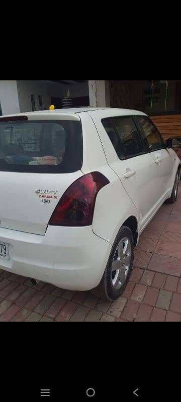 Suzuki Swift 2011 1