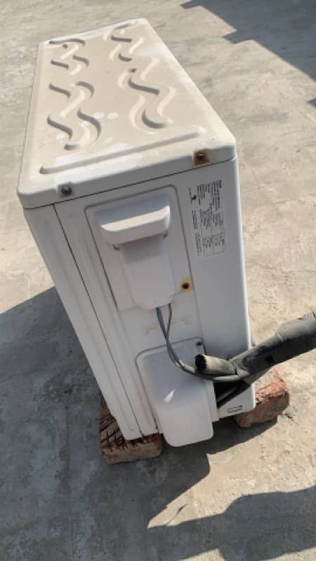 Haier Star Series 1 Ton Invertor Good Condition 3