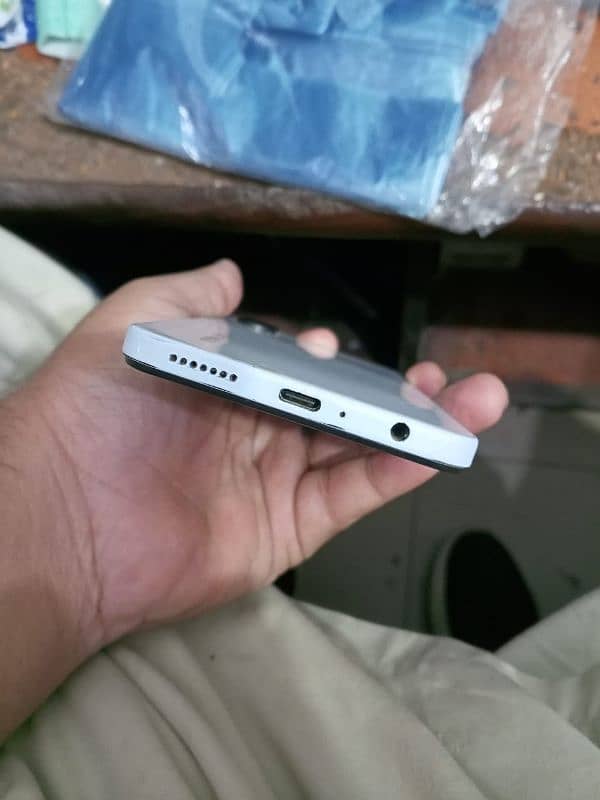 tecno camon 19 neo with box and charger 1