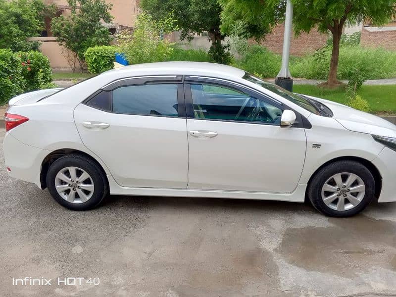 Toyota Corolla Altis 2016 11