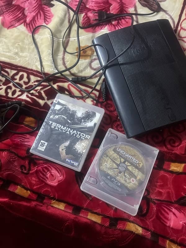 PlayStation 3 slim for sale in good condition with controller 4