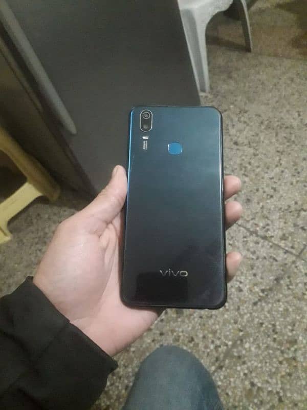 Vivo y15 ok phone pta apvord 4