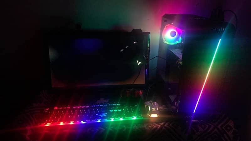 GAMING PC WITH ACCESSORIES FOR SALE 3