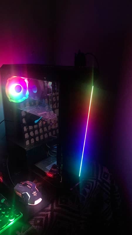 GAMING PC WITH ACCESSORIES FOR SALE 4