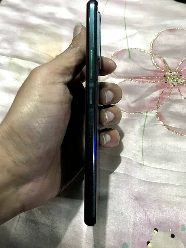 Vivo v21 6