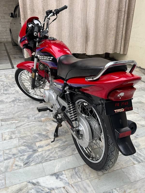 Honda 125 Deluxe 3