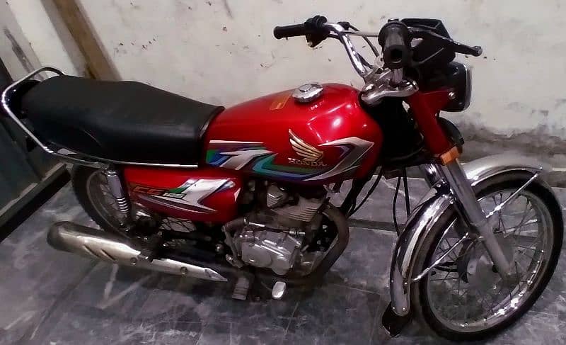 honda 125 red colour 22/23 2