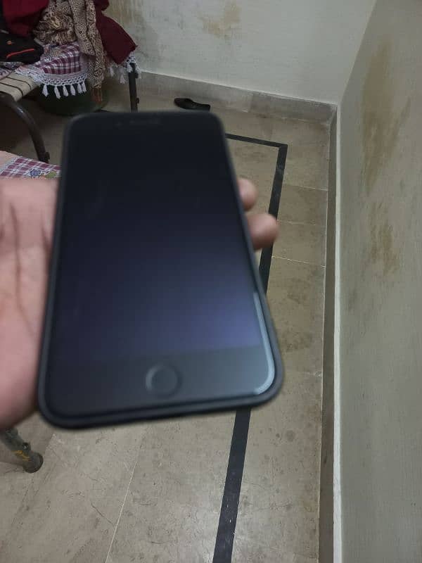 I phone  7 plus 256 gb pta aproved exchanges posbil 3