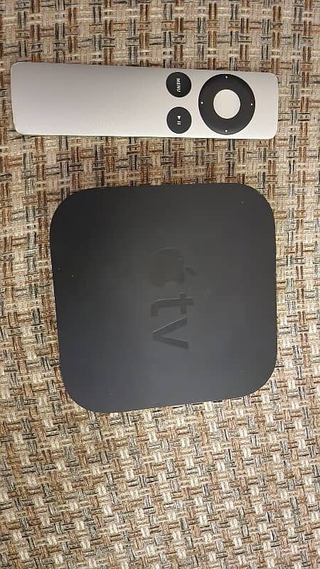 Apple TV 3rd gen + remote 0