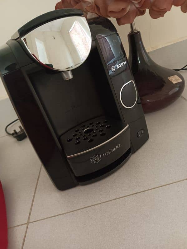 Nescafe Tassimo Bosch Coffee maker 8