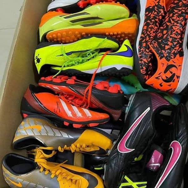 Imported football shoes available 3