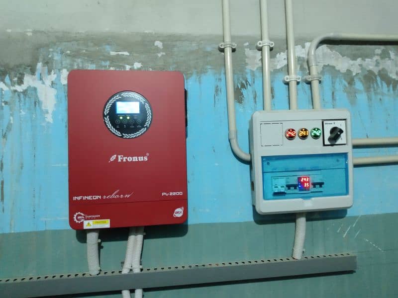 FRONUS INVERTER PV-2200 1