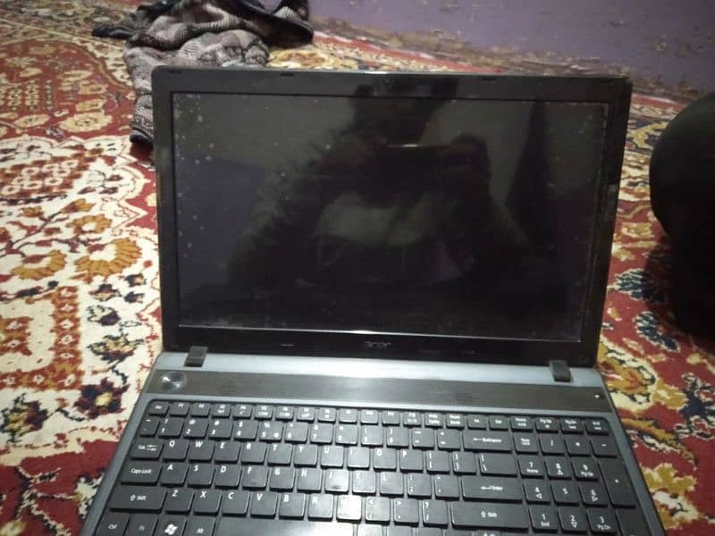 im selling my laptop 4