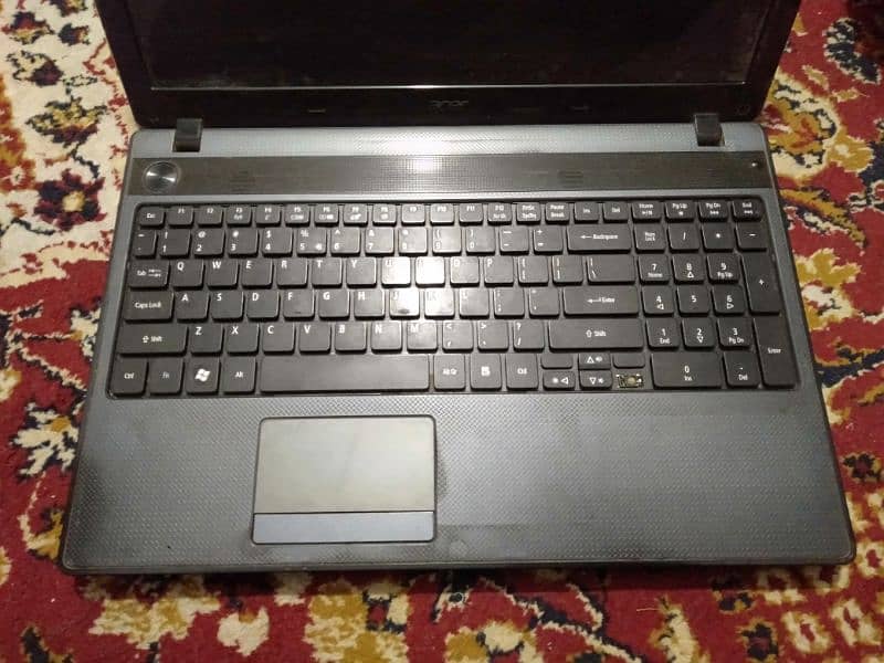 im selling my laptop 7