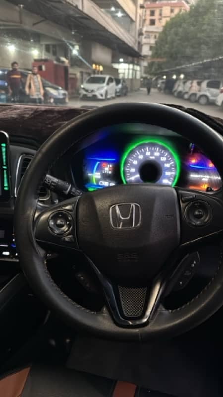 Honda Vezel 2015 11