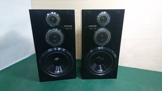 Pioneer Speakers in very good condition