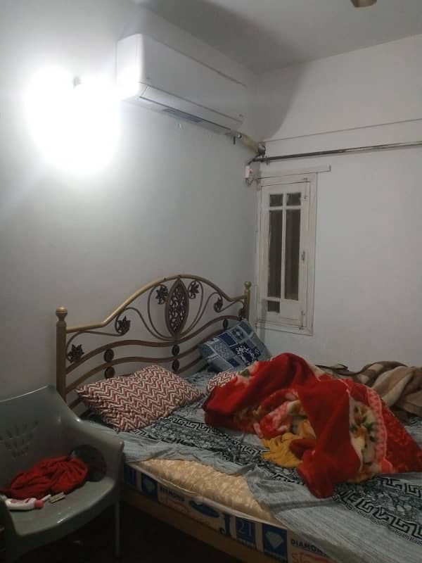 1 room is available for rent in mehmoodbad for 1 bachlor 4