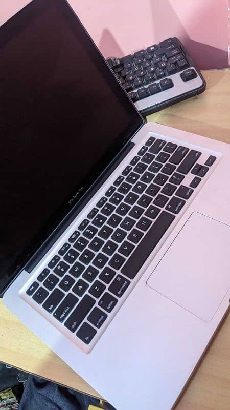 MACBOOK PRO MODEL 2012 1