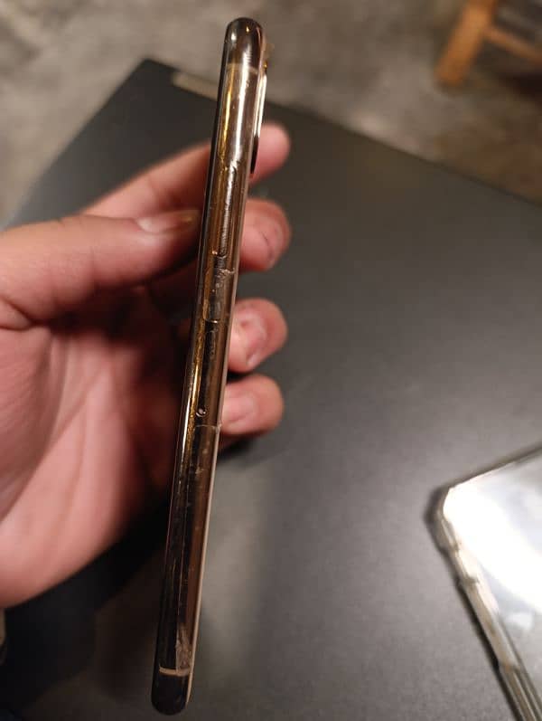 Iphone xs 256gb Dual PTA Golden Color 10 by 10 condition 5