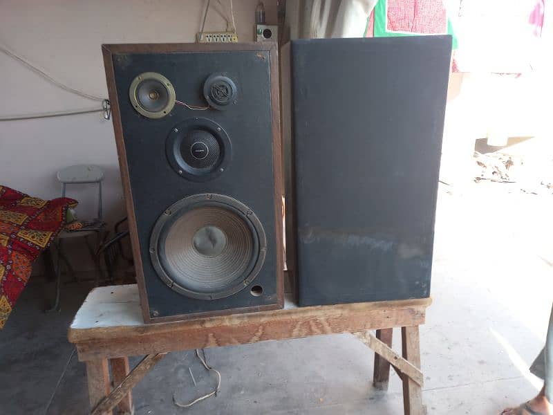 speakers 0