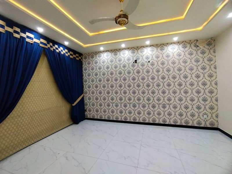 13 Marla Single Storey Good Conditioned House For SaleKhayyaban Colony No. 2 Near To Susan Road Madina Town FSD 2