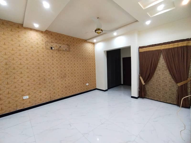 13 Marla Single Storey Good Conditioned House For SaleKhayyaban Colony No. 2 Near To Susan Road Madina Town FSD 17