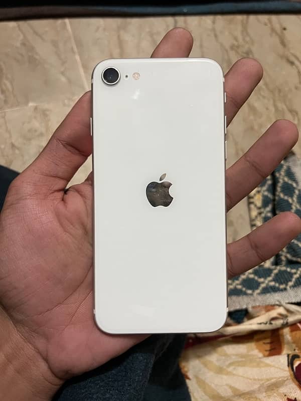 Scratchless PTA Iphone SE 2nd genration 64 GB 4