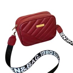 Trendy Black Crossbody Bag with Stylish Strap – Perfect for Everyday U