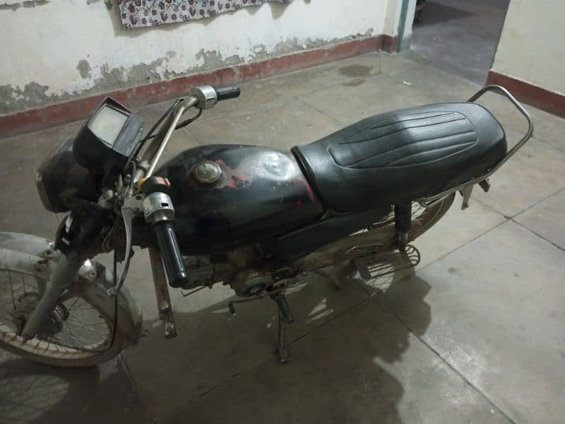 honda cd 70 2003 modalh saf bike h koi km ni krny wla lo or chlaoo bs 2