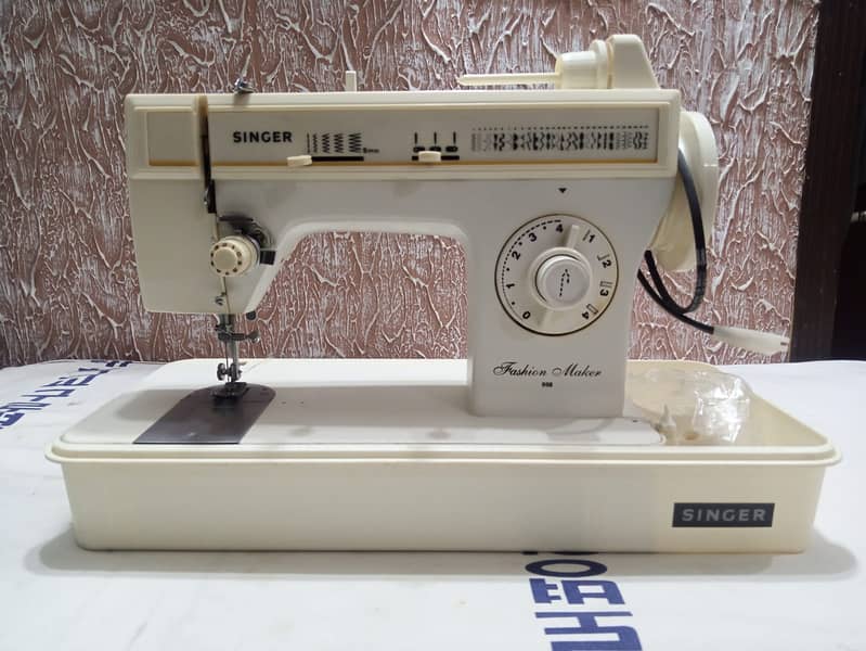 Singer Fashion Maker 998 brand new sewing machine 1