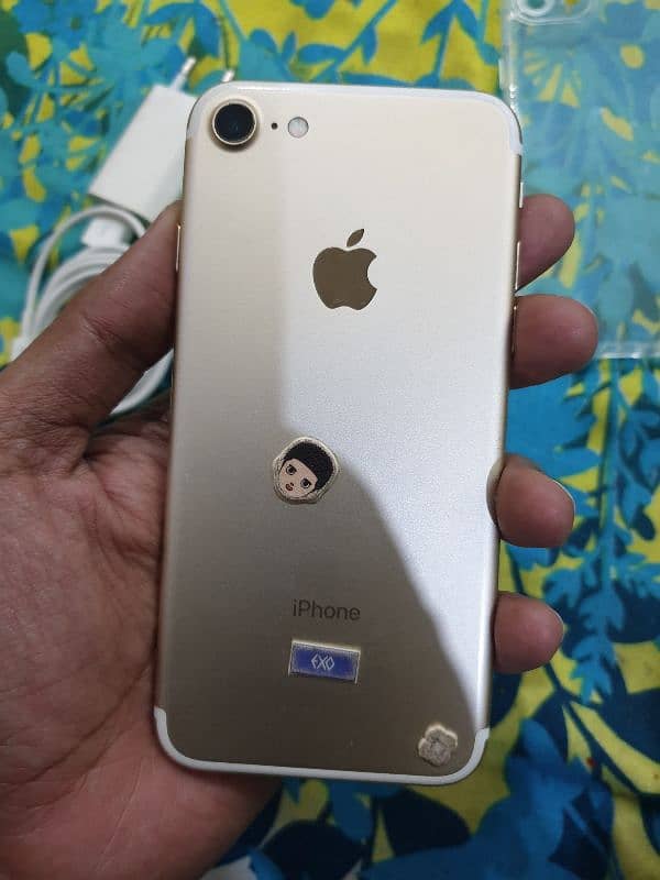 iPhone 7 128gb Gold PTA Approved 100% genuine 3