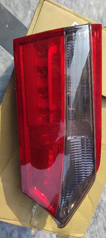 Toyota grande 2016 model back light with indicator and back grill. 2