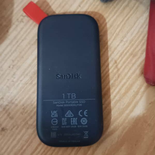 SanDisk SSD 1 tb 0