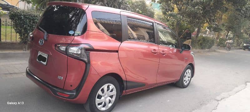 Toyota Sienta Hybrid 1.5,  7 Seater , Model 2016 / 2021 3