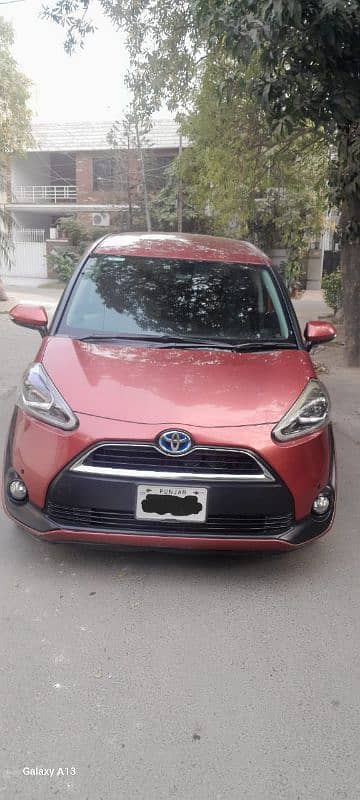 Toyota Sienta Hybrid 1.5,  7 Seater , Model 2016 / 2021 4