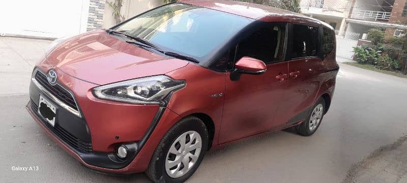 Toyota Sienta Hybrid 1.5,  7 Seater , Model 2016 / 2021 5