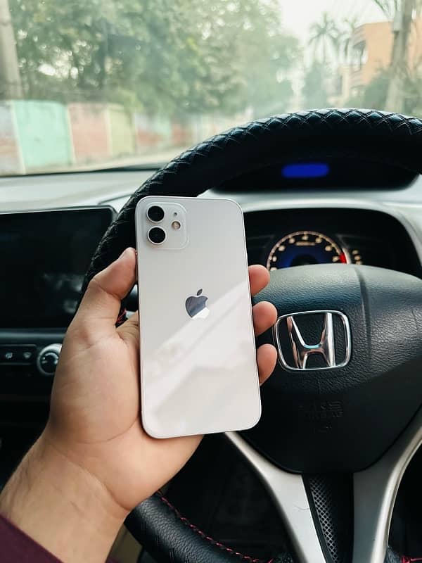 iPhone 12 64gb jv non pta 10/10 white 8