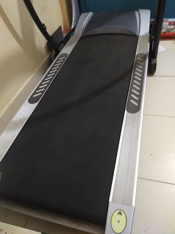 motorized Incline Treadmill 1