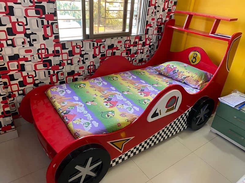 kids bed in New condition. 1