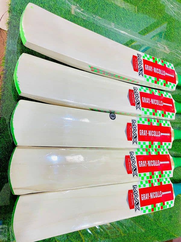 I am sell premium quality tennis ball and bat grip 17