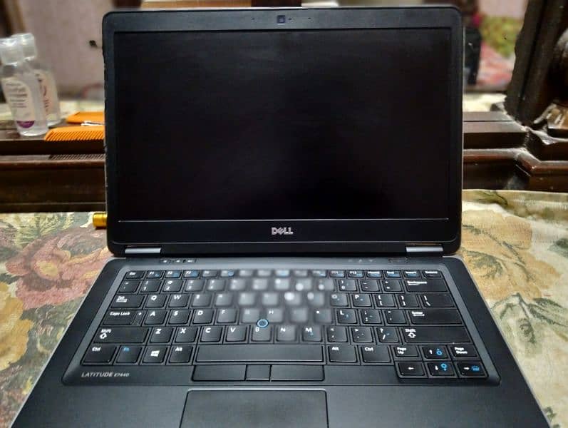 DEll latitude e7440 3