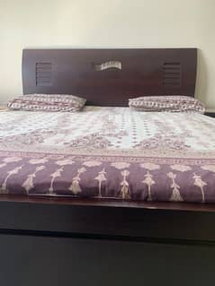 Selling bed set