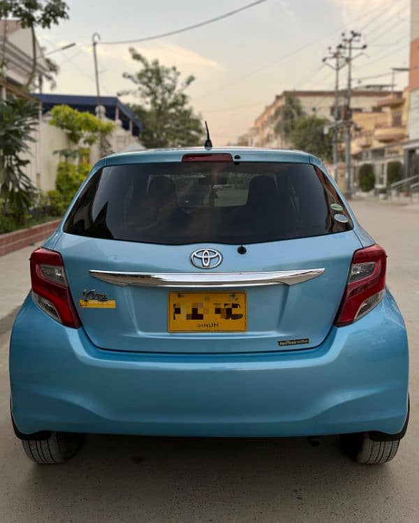 Toyota Vitz 2015 Spider Shape Automatic 3