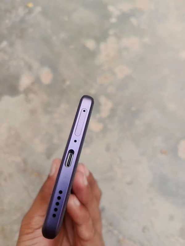 V40 purple colour ios 15.   for sale 1