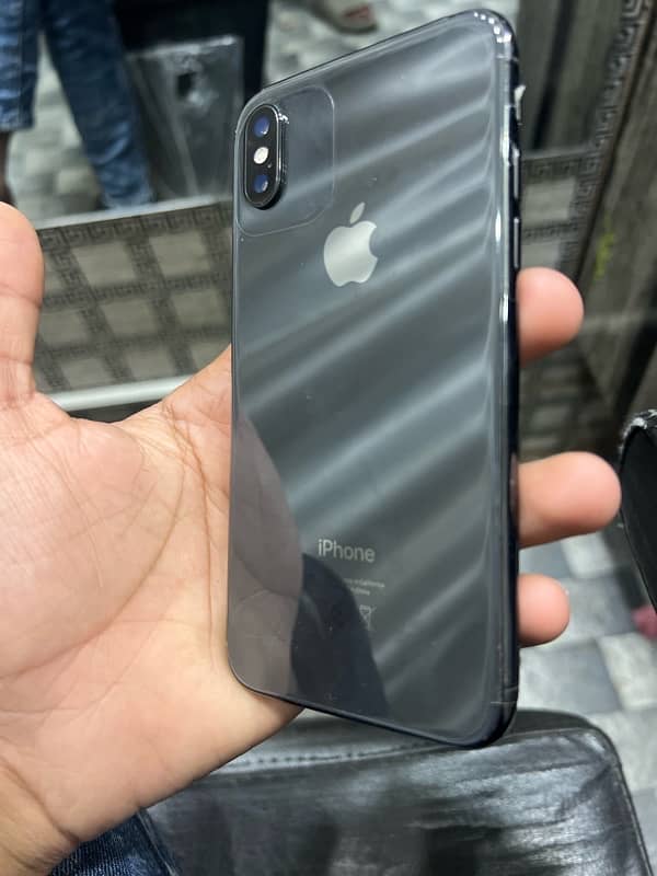 i phone x 64 gb  Face ID ok True Tone on panel m line h pta approved h 0