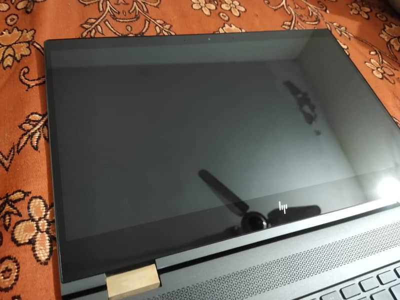 Hp Spectre i7 8th 4k Screen 3