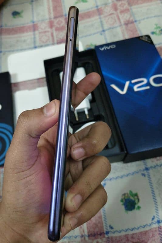 Vivo V20 8/128gb With Complete Box 3