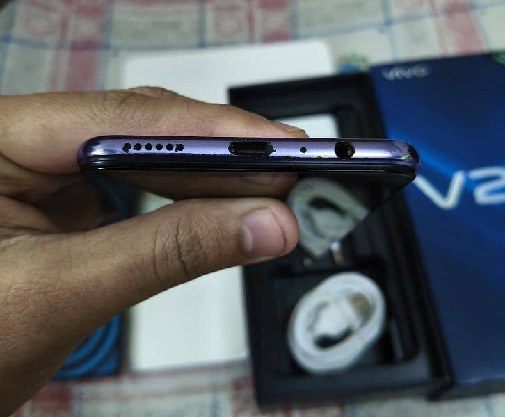 Vivo V20 8/128gb With Complete Box 4