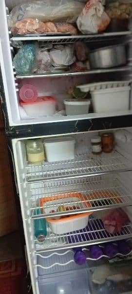 Jumbo size Refrigerator in excellent condition 1