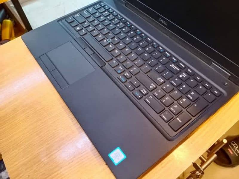 DELL LATITUDE 5580 COREi5 6TH GEN 0